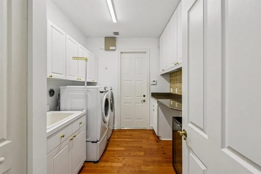 Residence photo 25