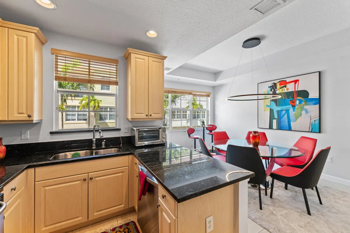 Residence photo 13