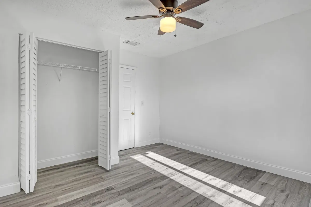 Residence photo 19