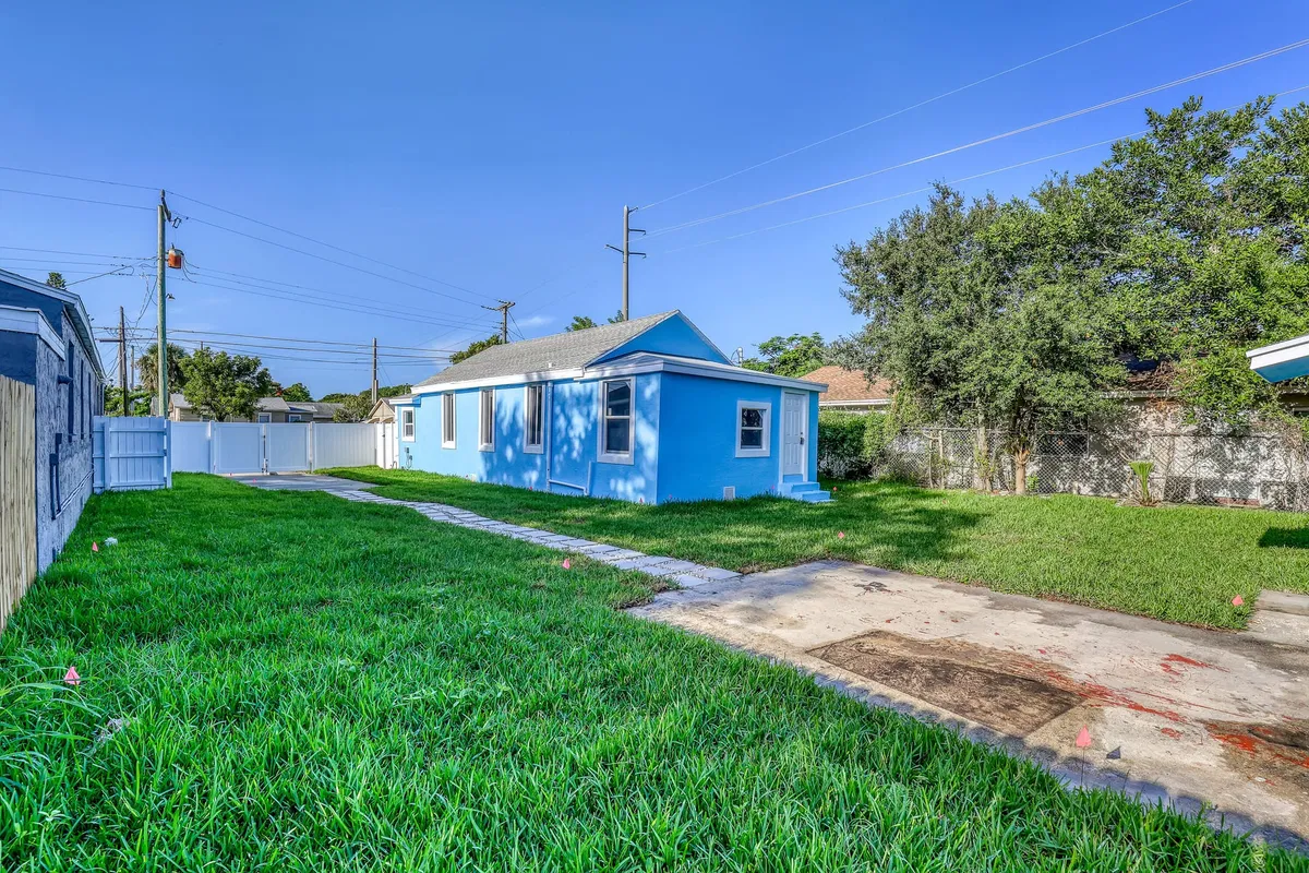 Residence photo 22
