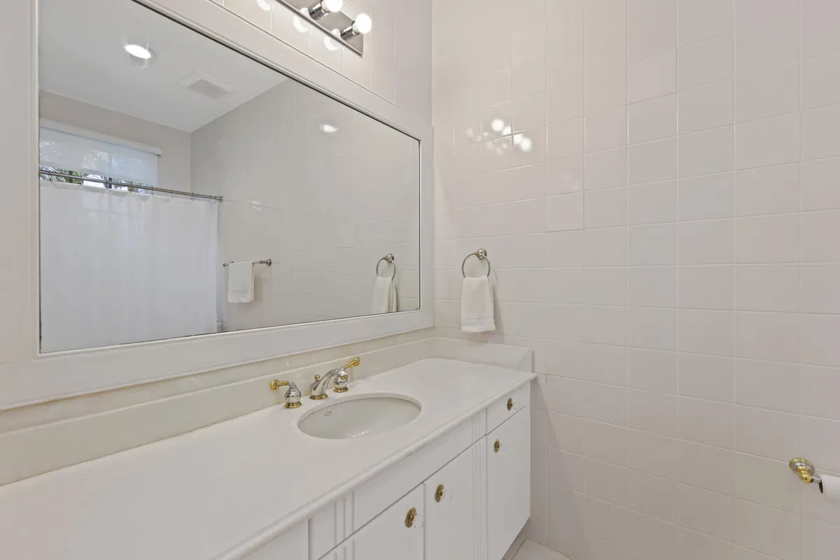 Residence photo 61