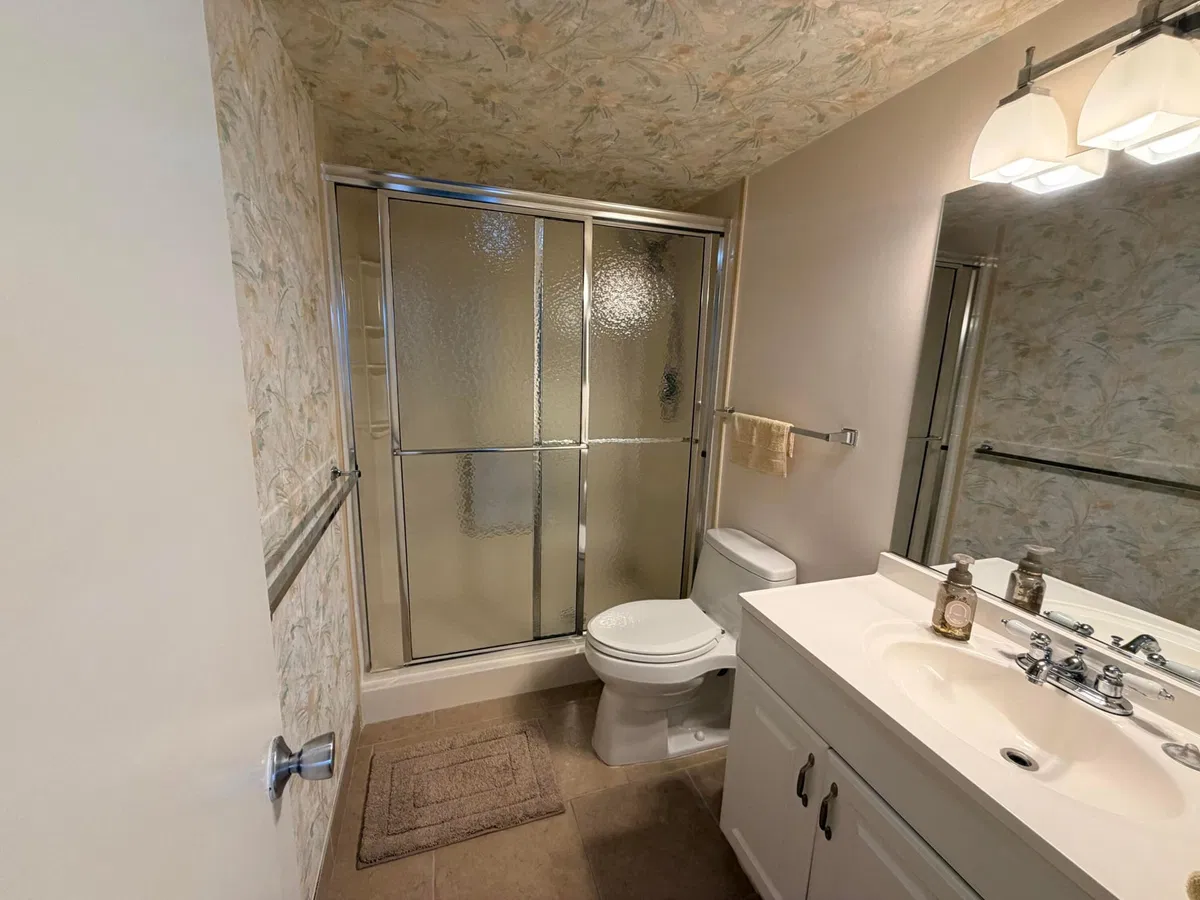 Unit 307 photo 10
