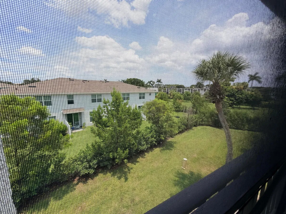 Unit 307 photo 16