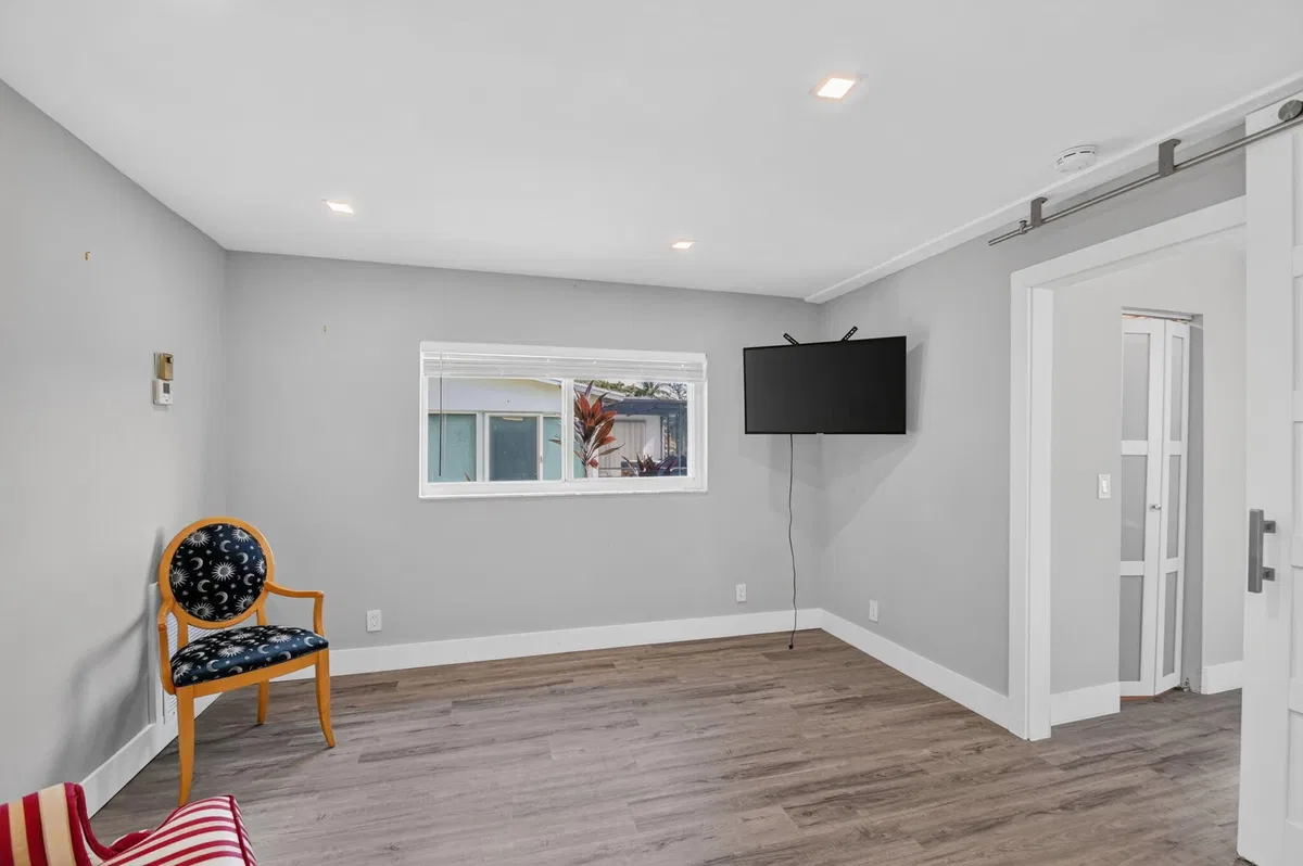 Residence photo 25