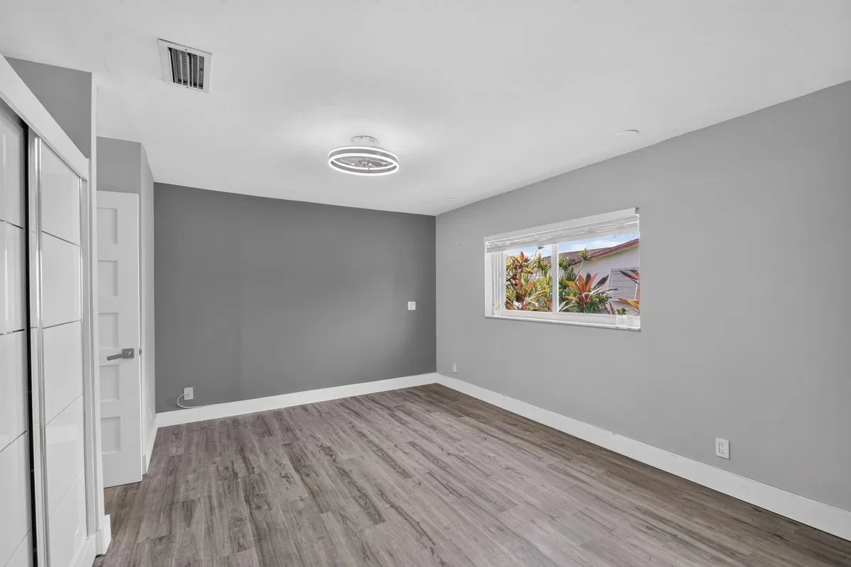  Residence photo 31