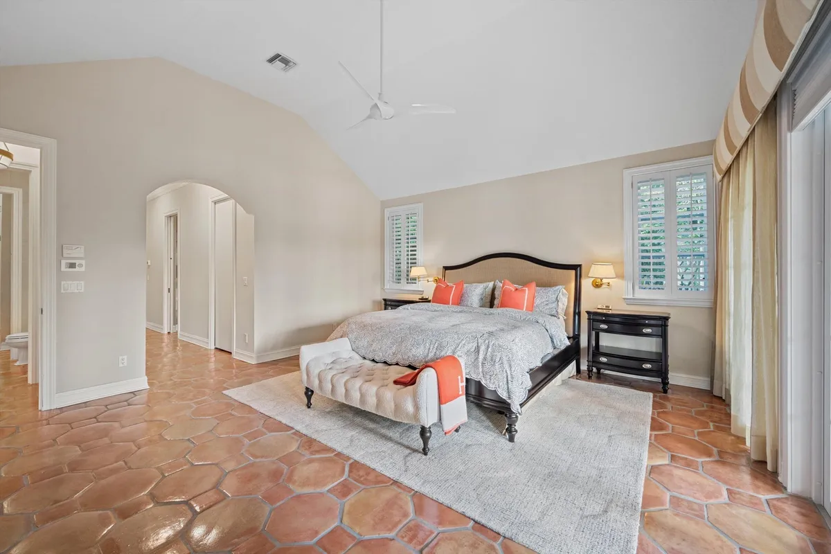 Residence photo 34