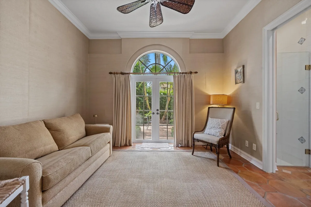 Residence photo 37
