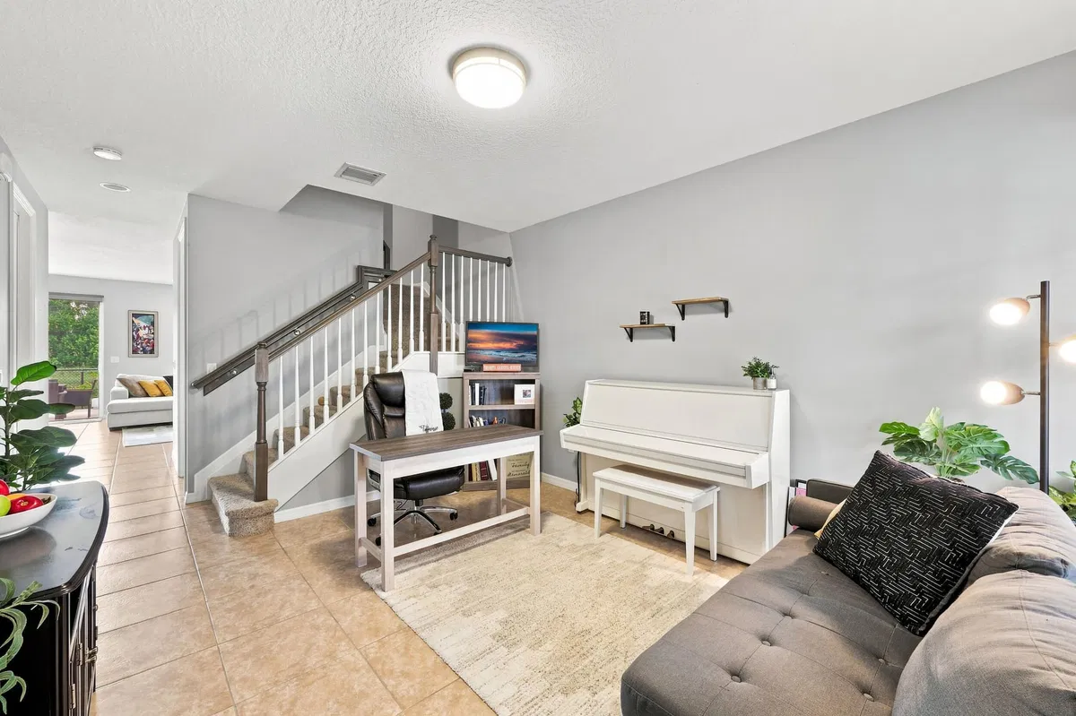  Residence photo 7