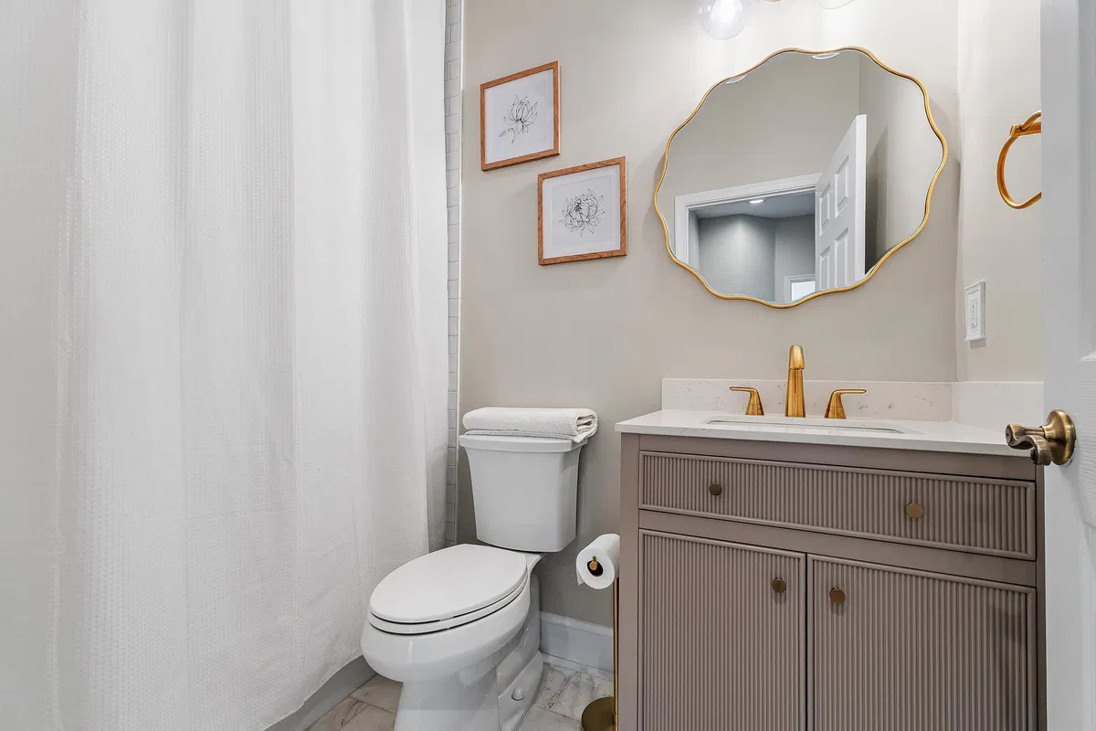  Unit 204 photo 10