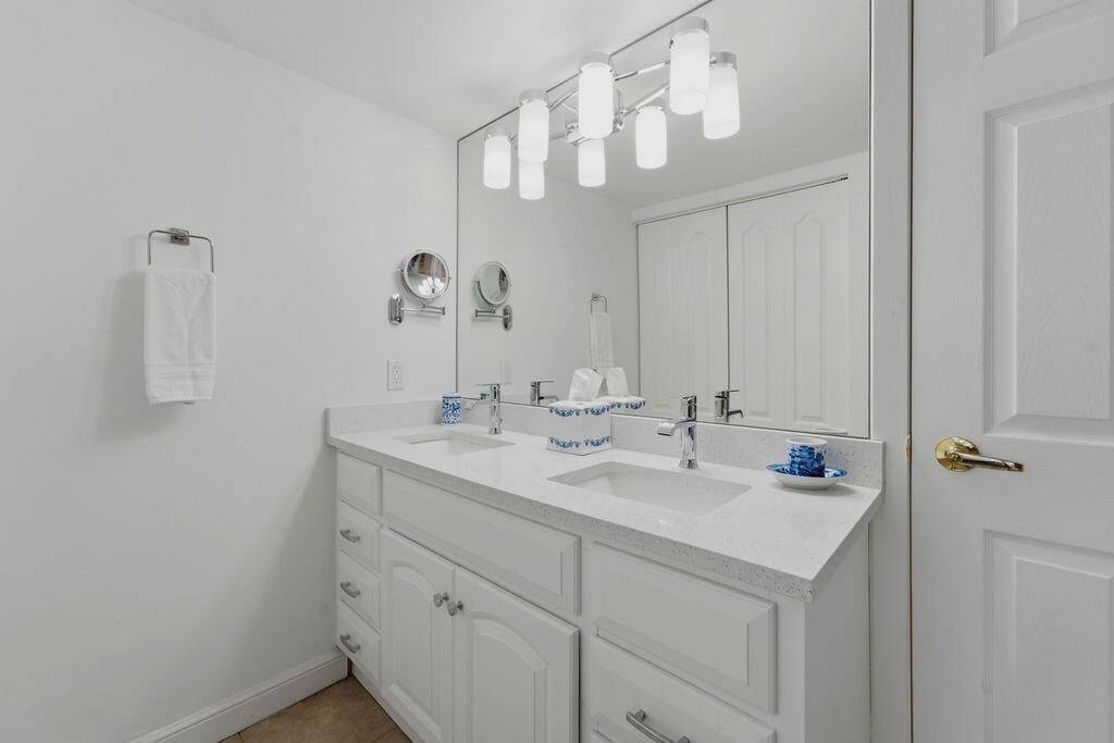 Aquarius Condominium Unit 203 photo 10