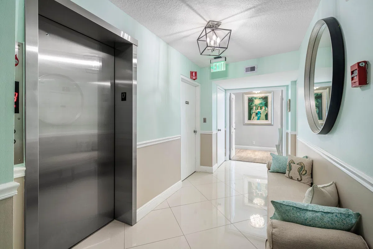Boca Raton Unit 17L