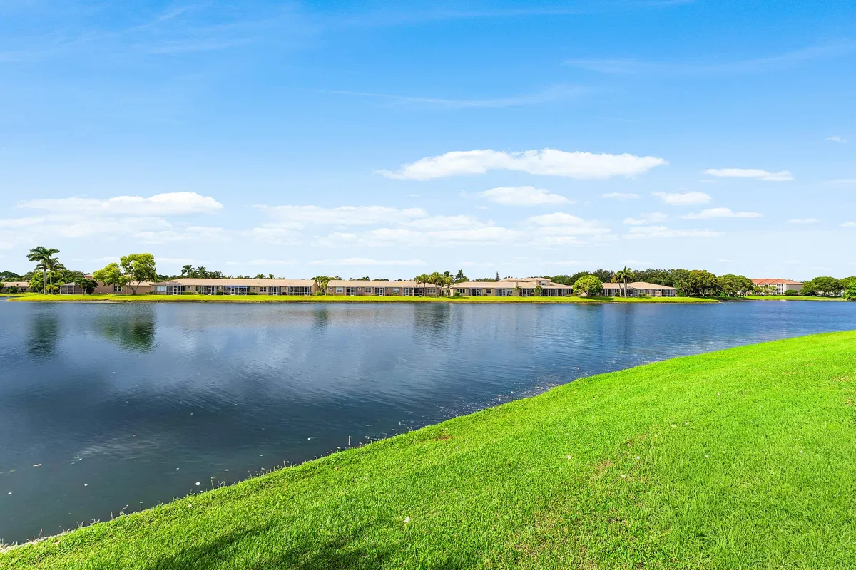 West Palm Beach Residence photo 37