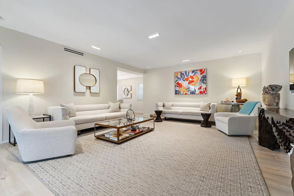 In-Town Palm Beach Residence photo 7