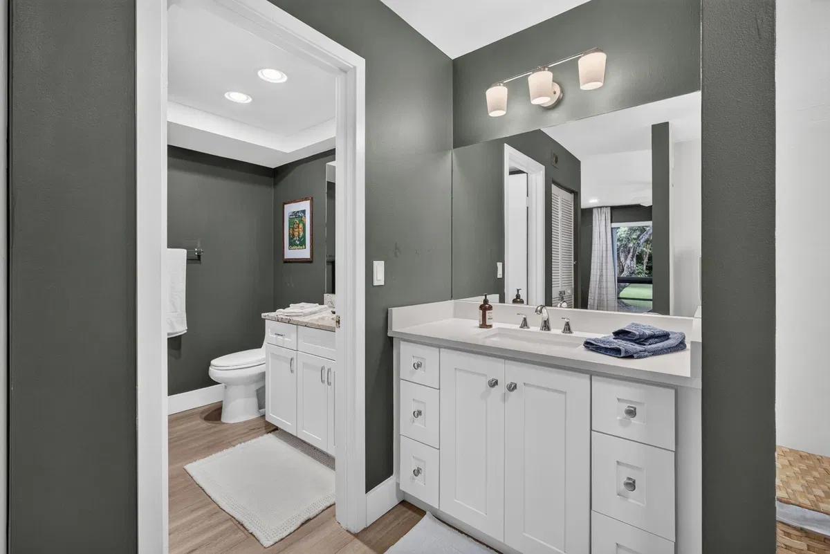 PGA National Palm Beach Gardens Unit 124 photo 28