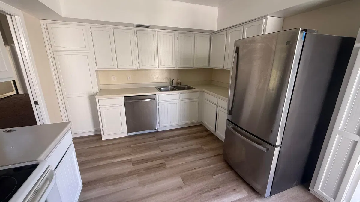 Unit 206 photo 13