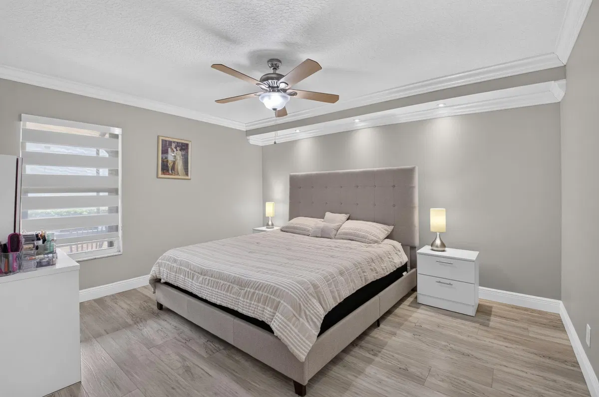  Unit 5 photo 22