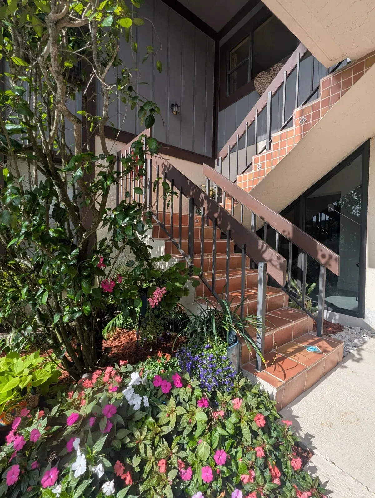 Unit 206 photo 4