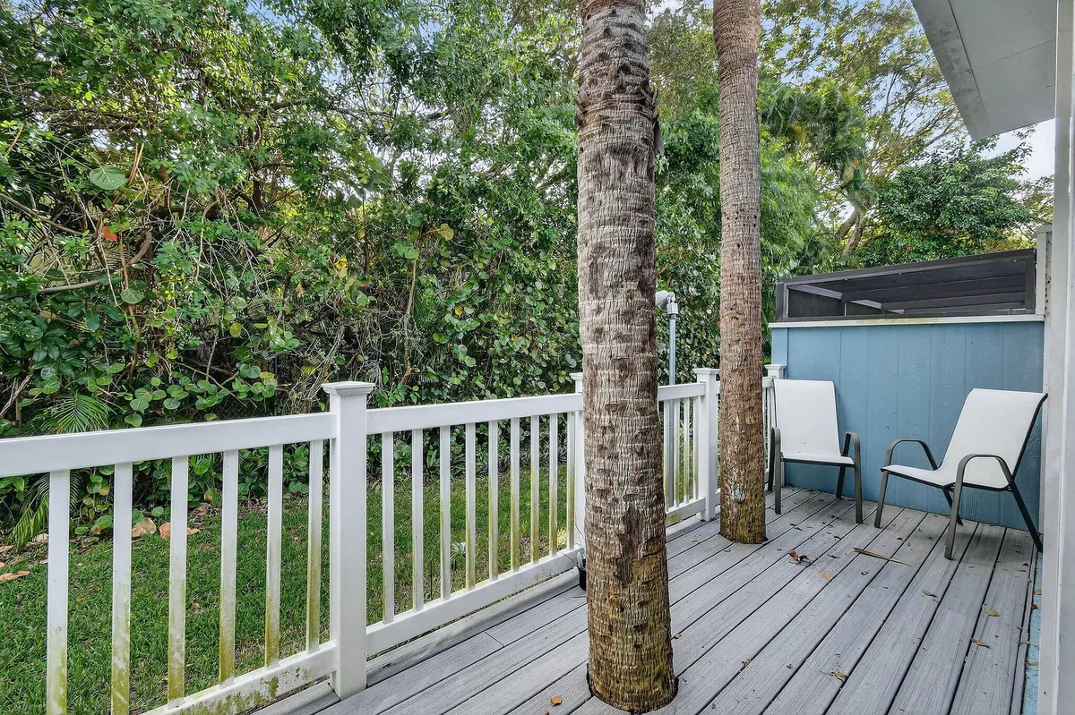 Residence photo 34