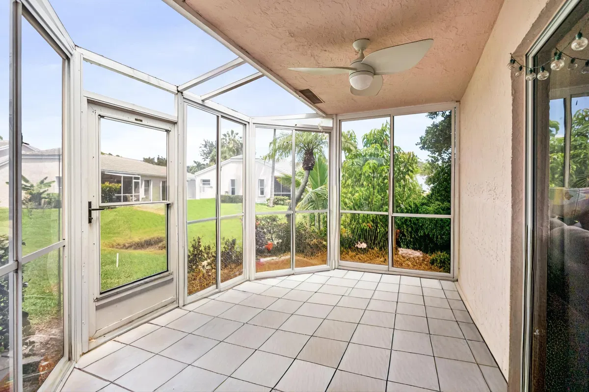 Residence photo 28
