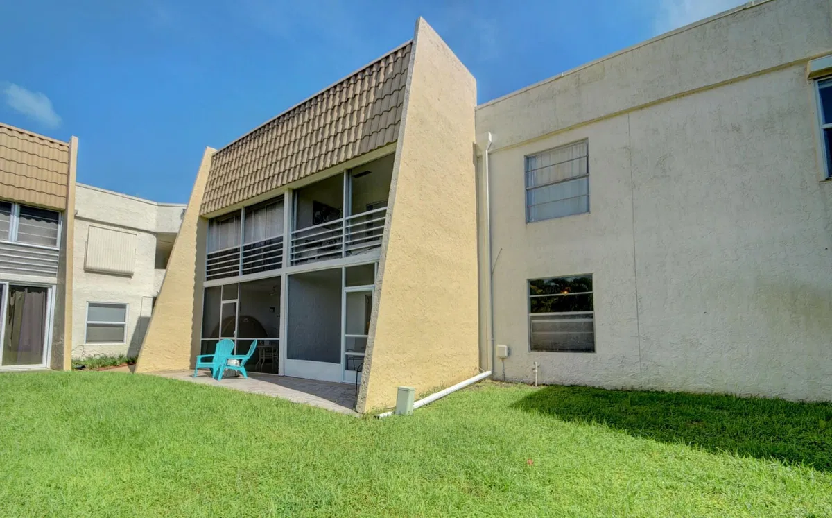  Unit 106 photo 22