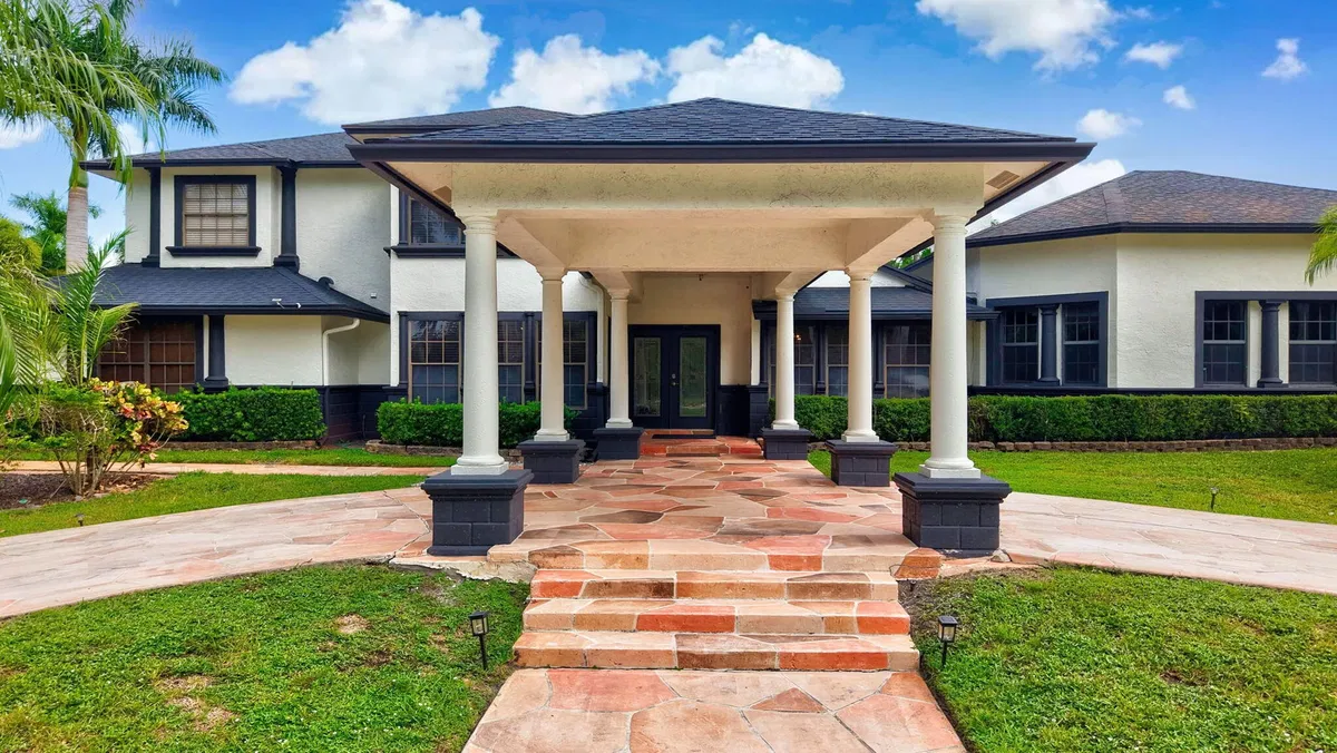 Homeland Residence