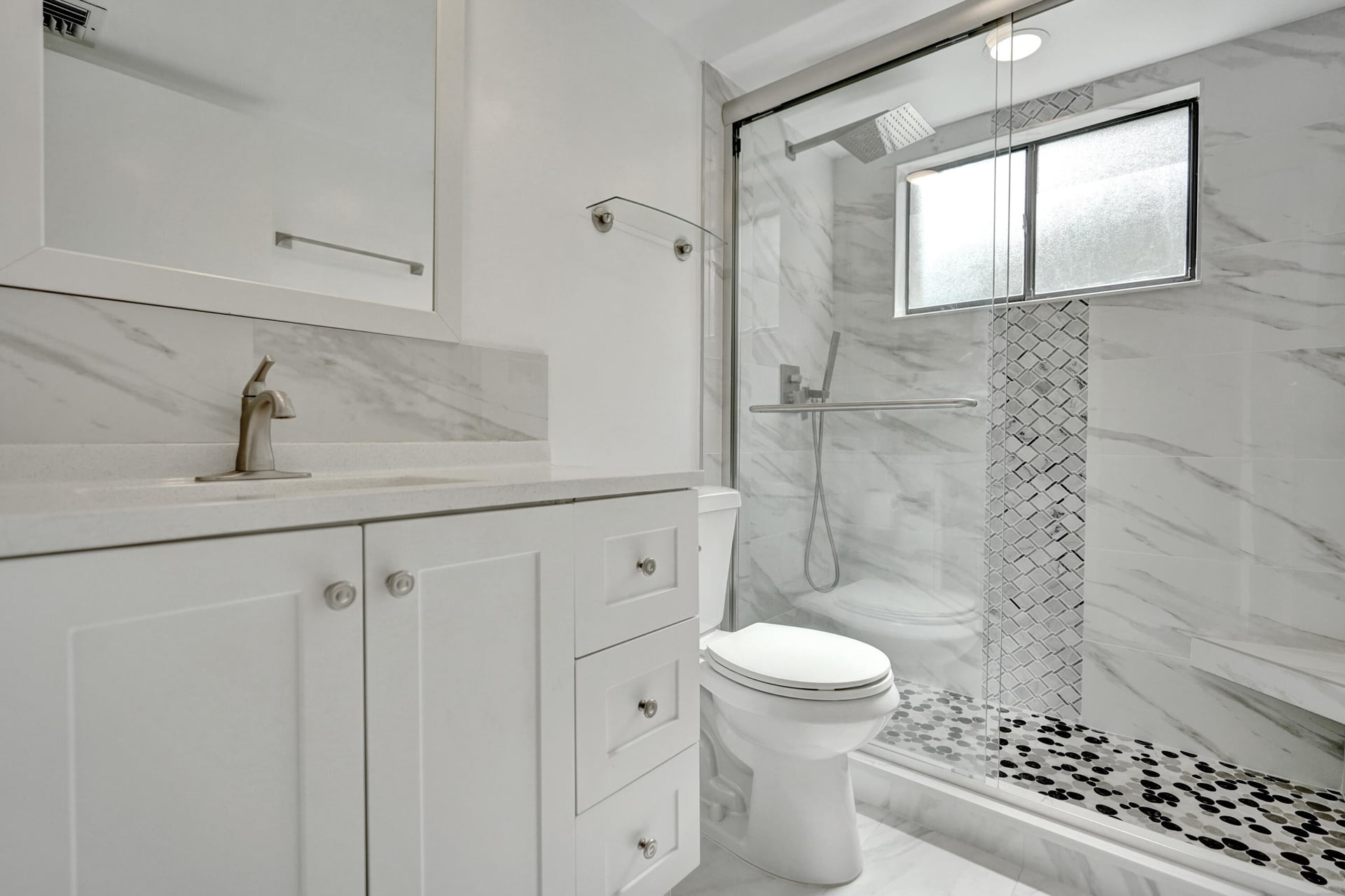 Unit B 70 photo 7