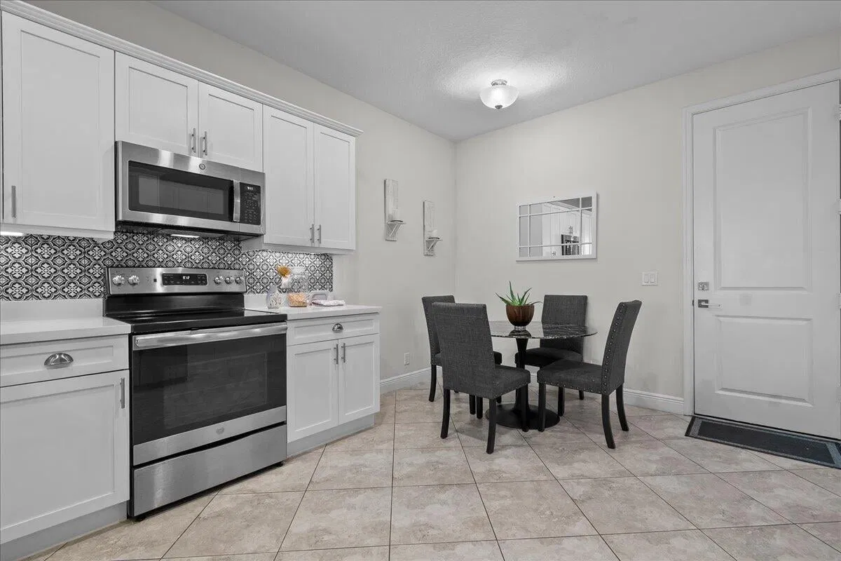 Residence photo 7