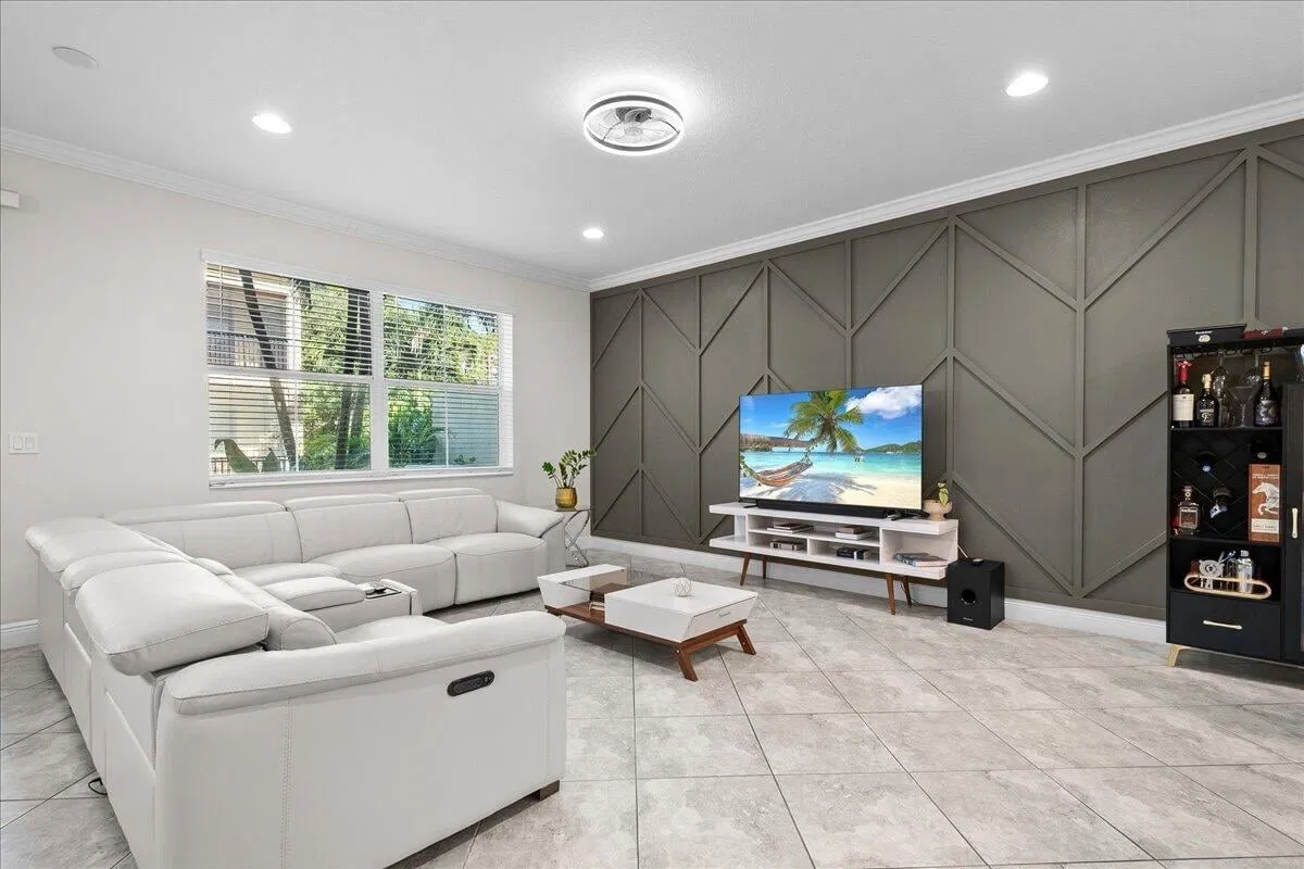 Residence photo 10