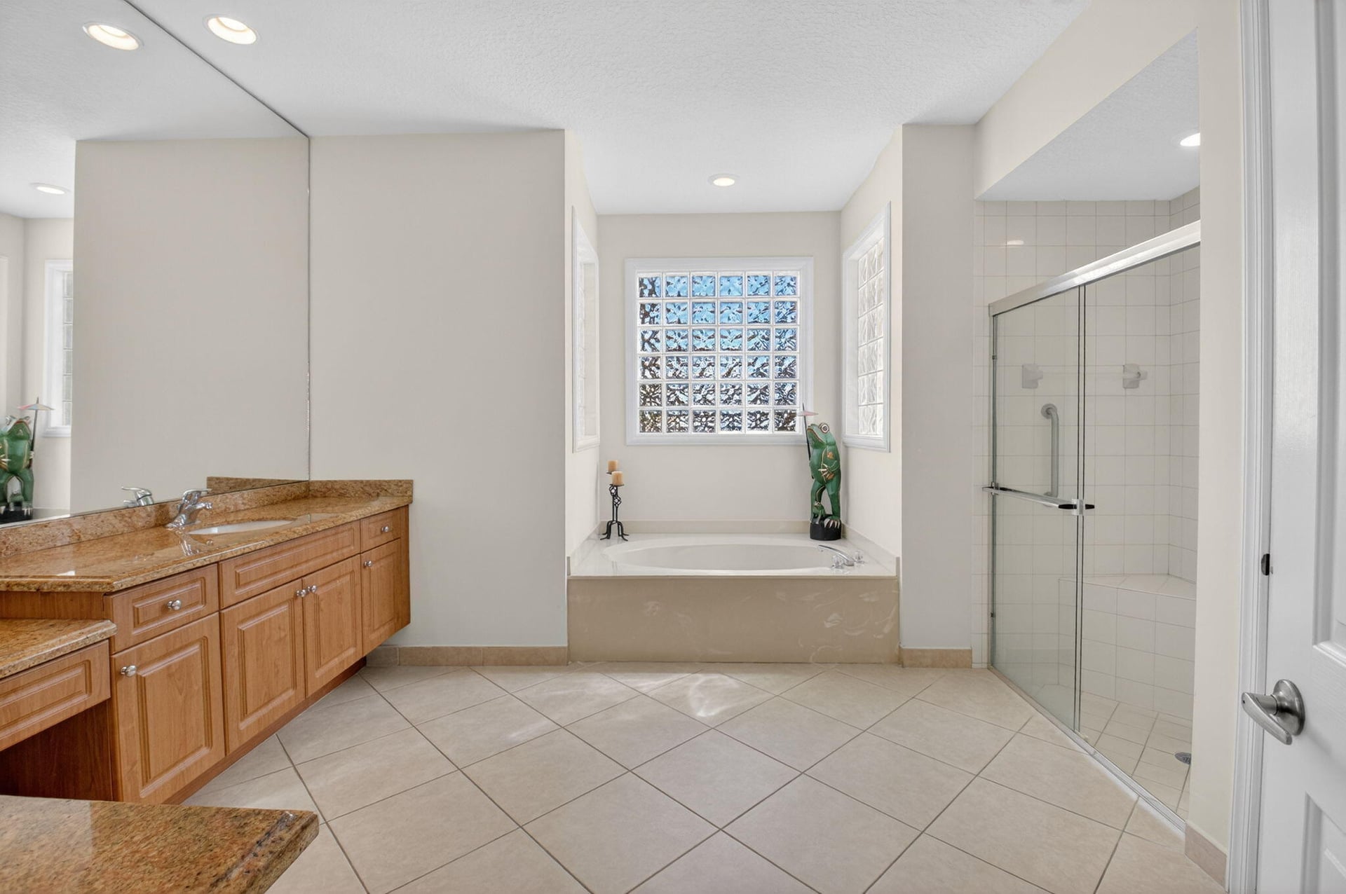 Residence photo 46