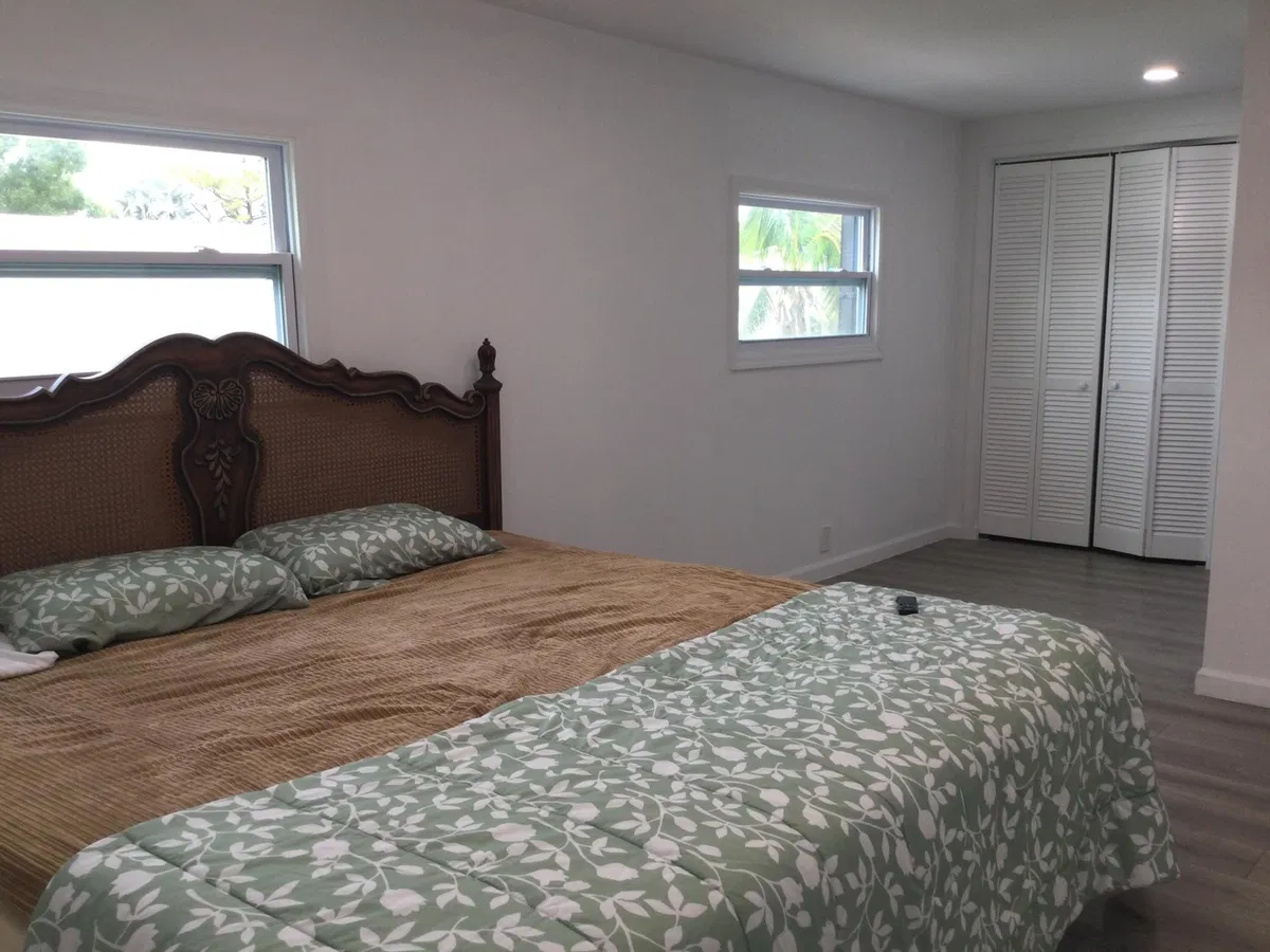  Unit 802 photo 25