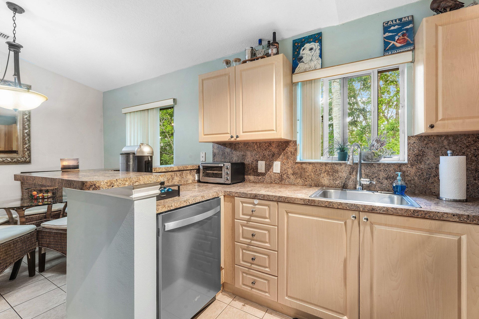 Unit 206 photo 10