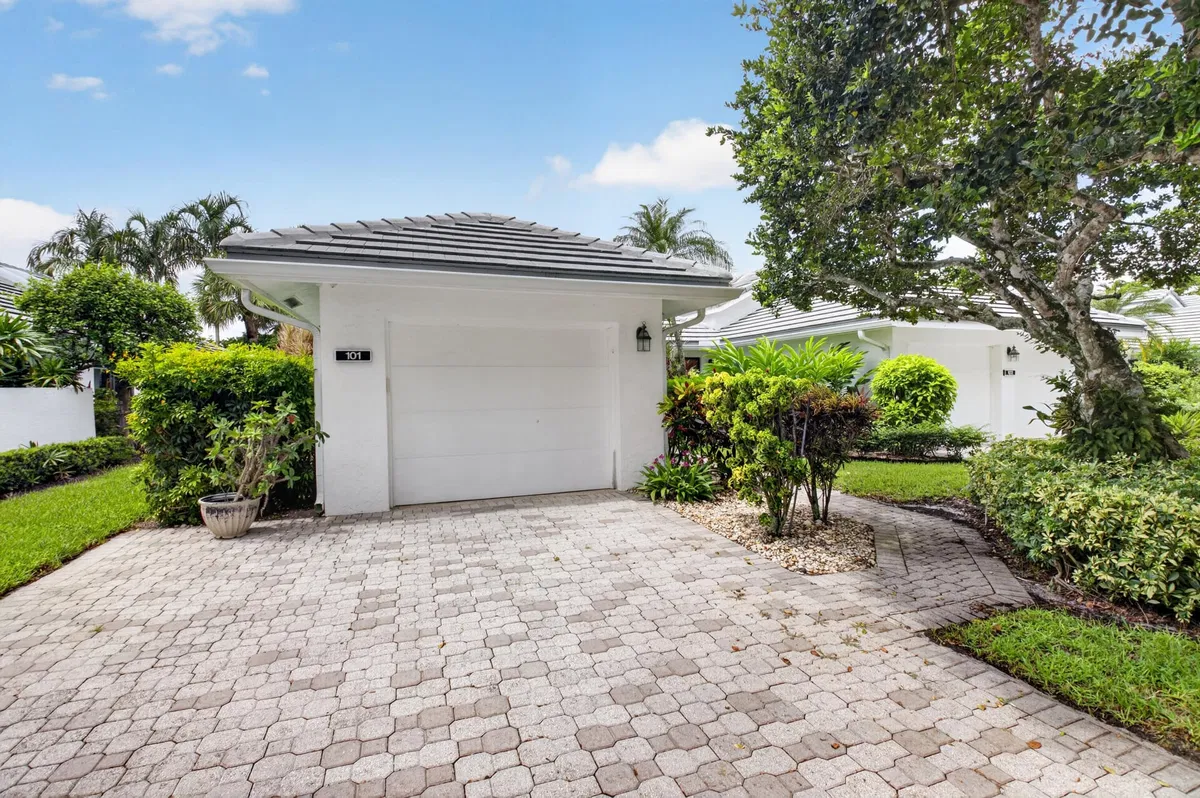 Boca West Country Club Unit 101 photo 4