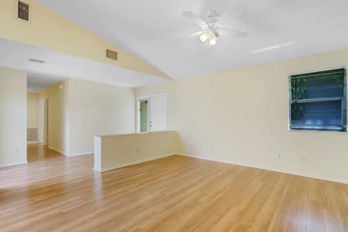 Residence photo 10