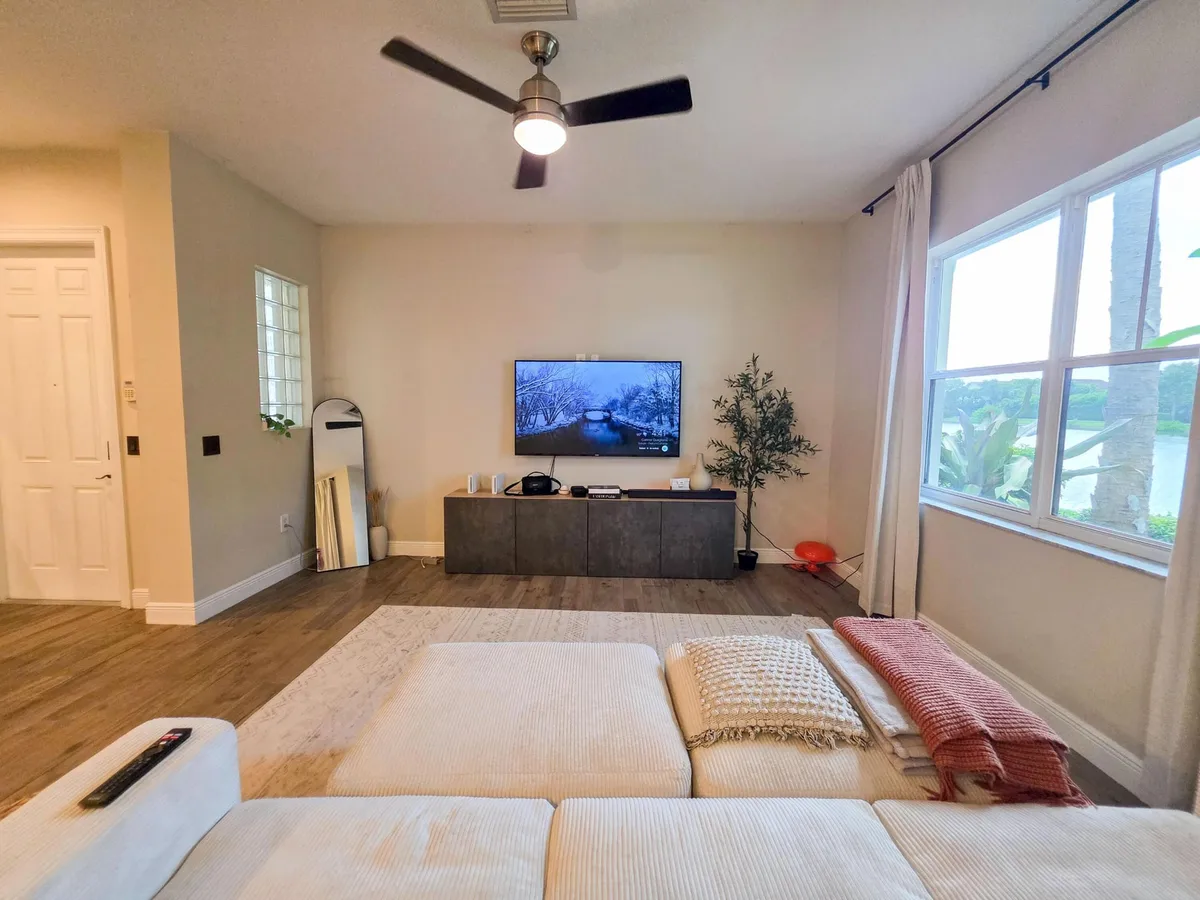 Cityside West Palm Beach Unit 1 photo 4