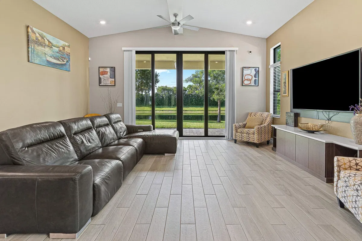 Residence photo 13