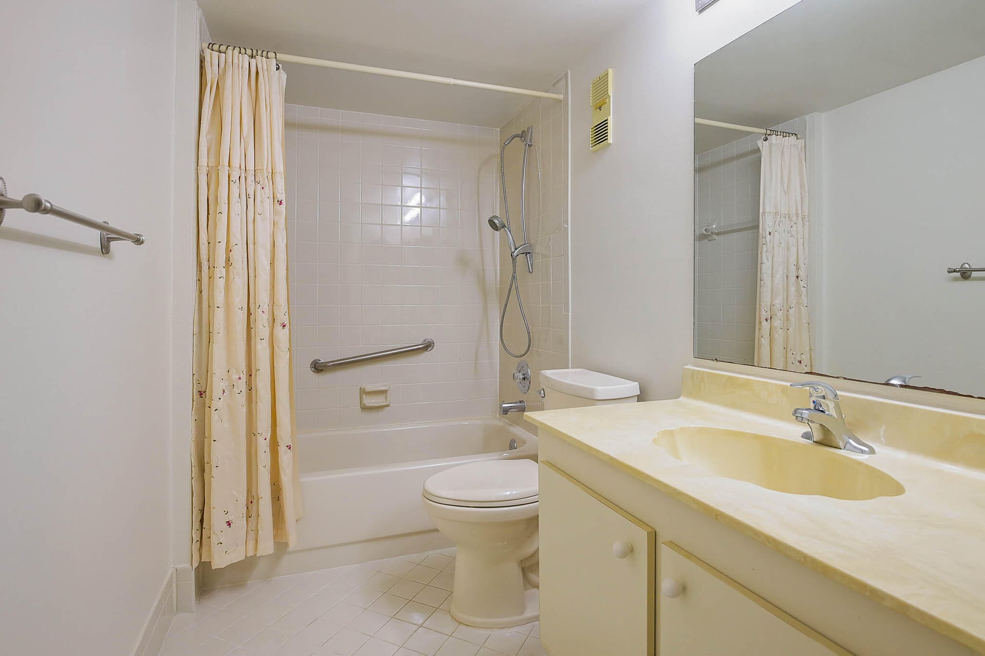 Residence photo 13