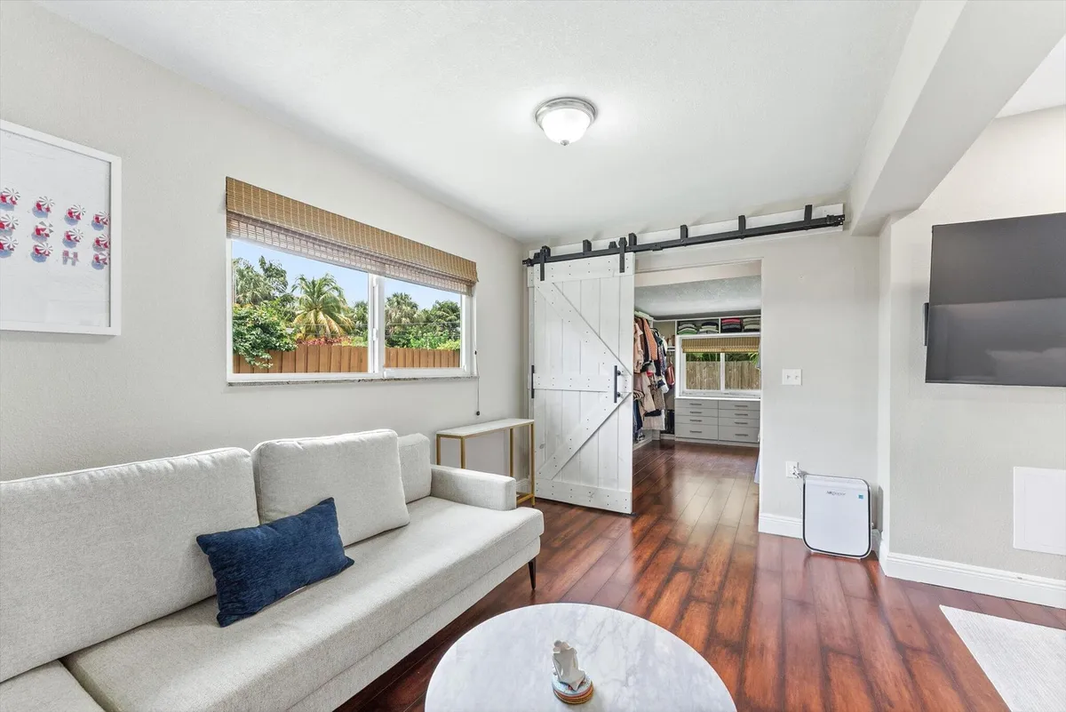  Residence photo 22