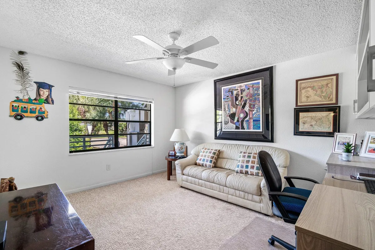  Unit H photo 22