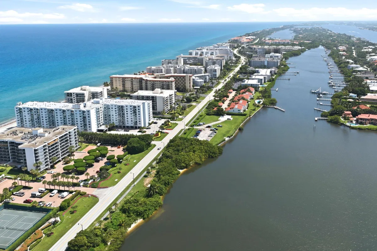 The Patrician of Palm Beach Residence photo 40