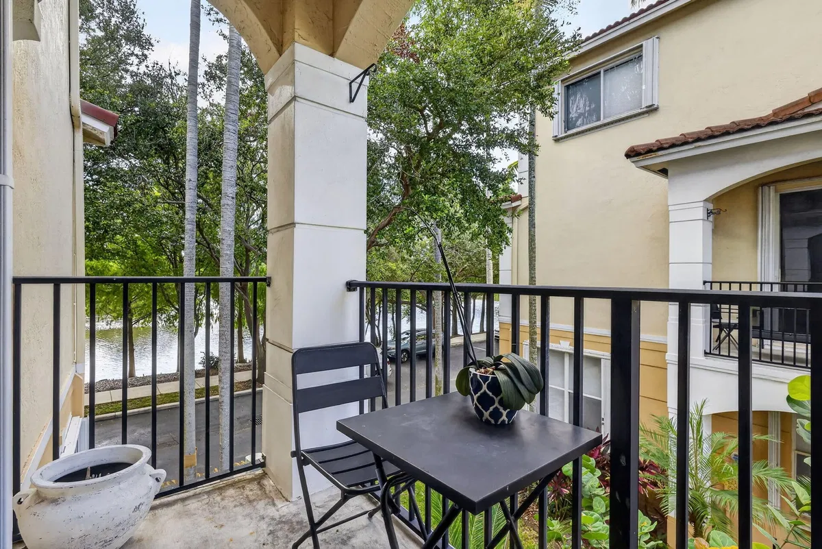 Residence photo 22
