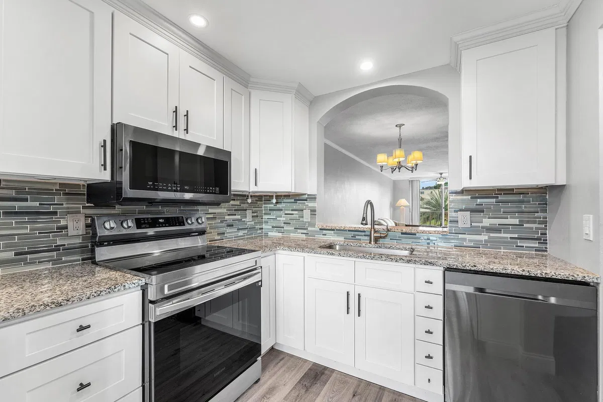  Unit 204 photo 7