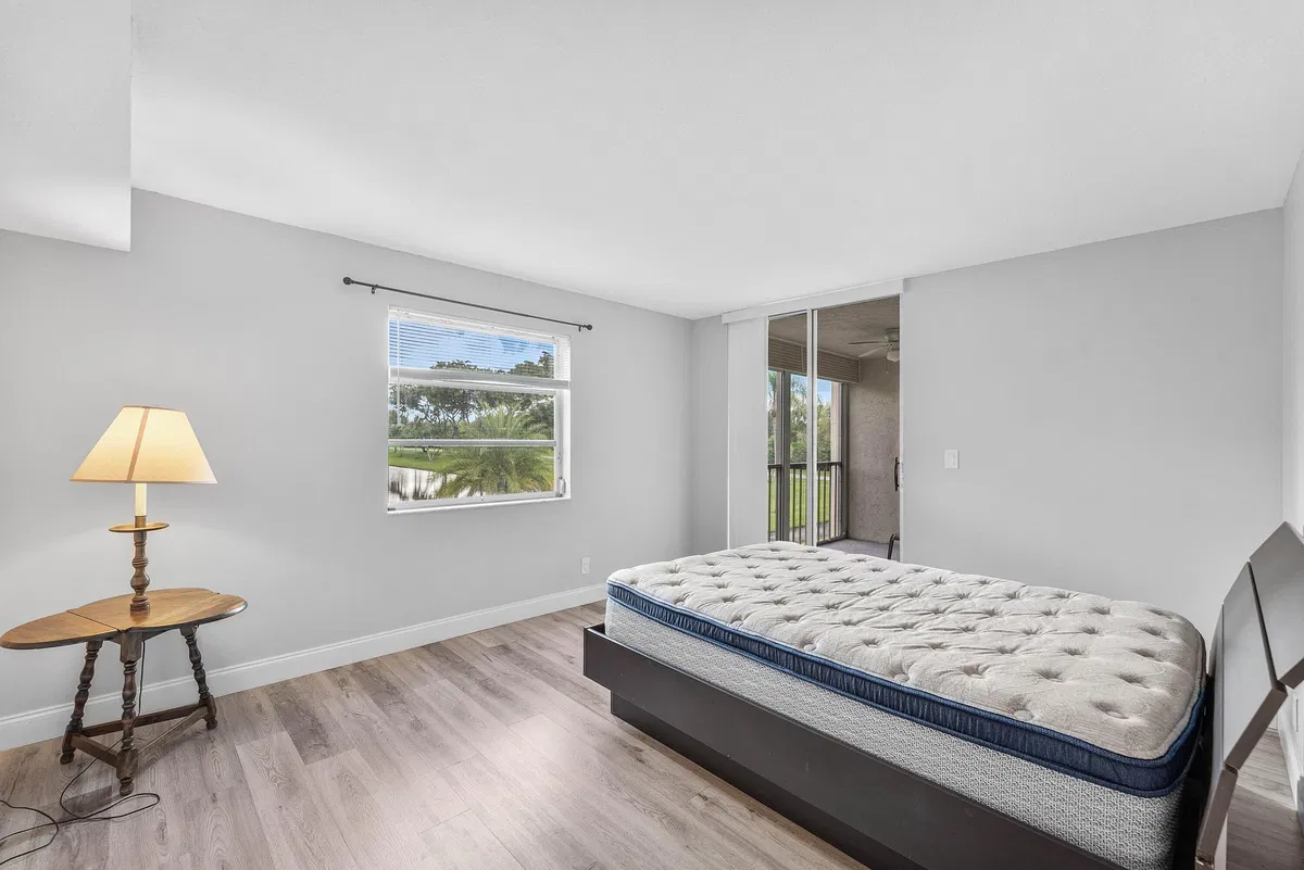  Unit 204 photo 16