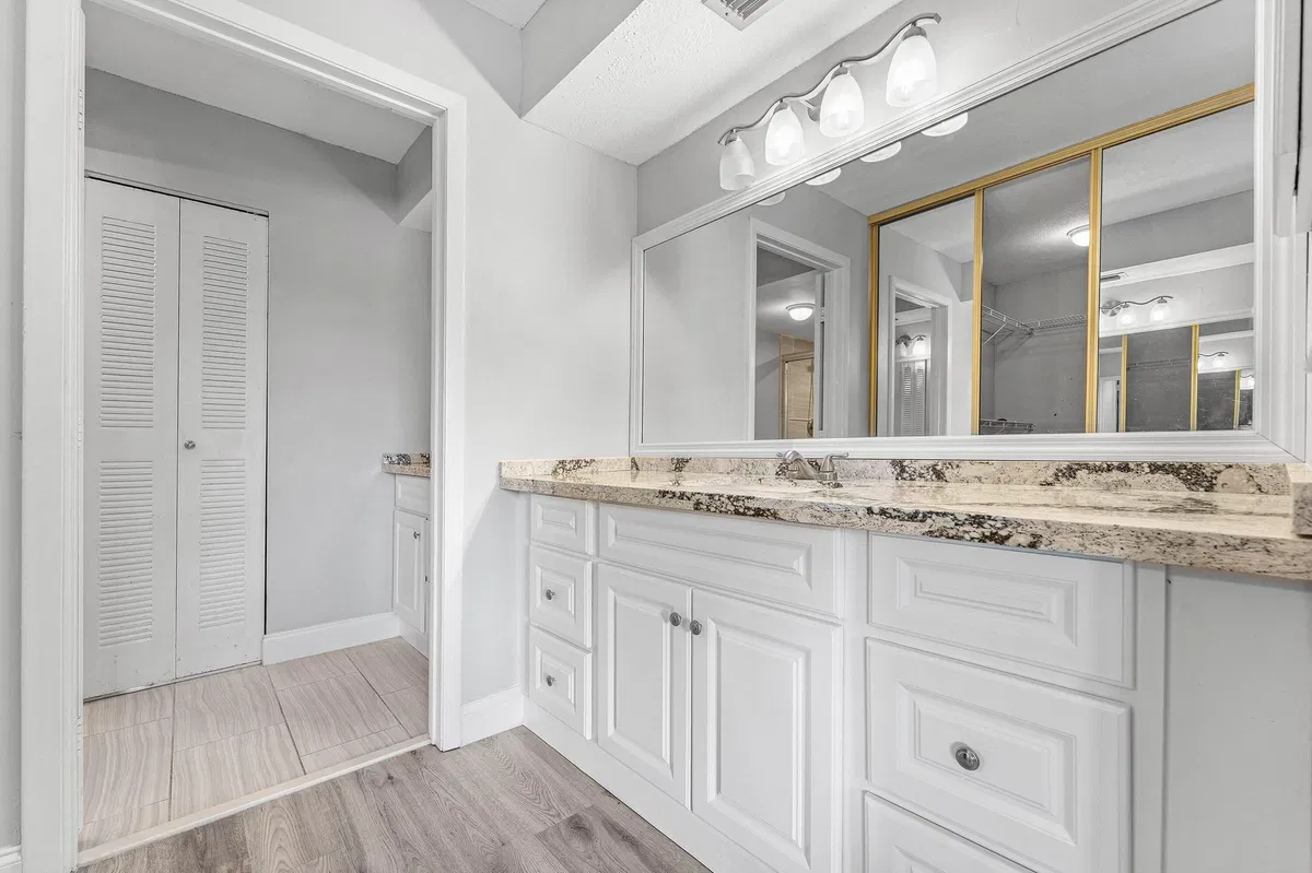  Unit 204 photo 19