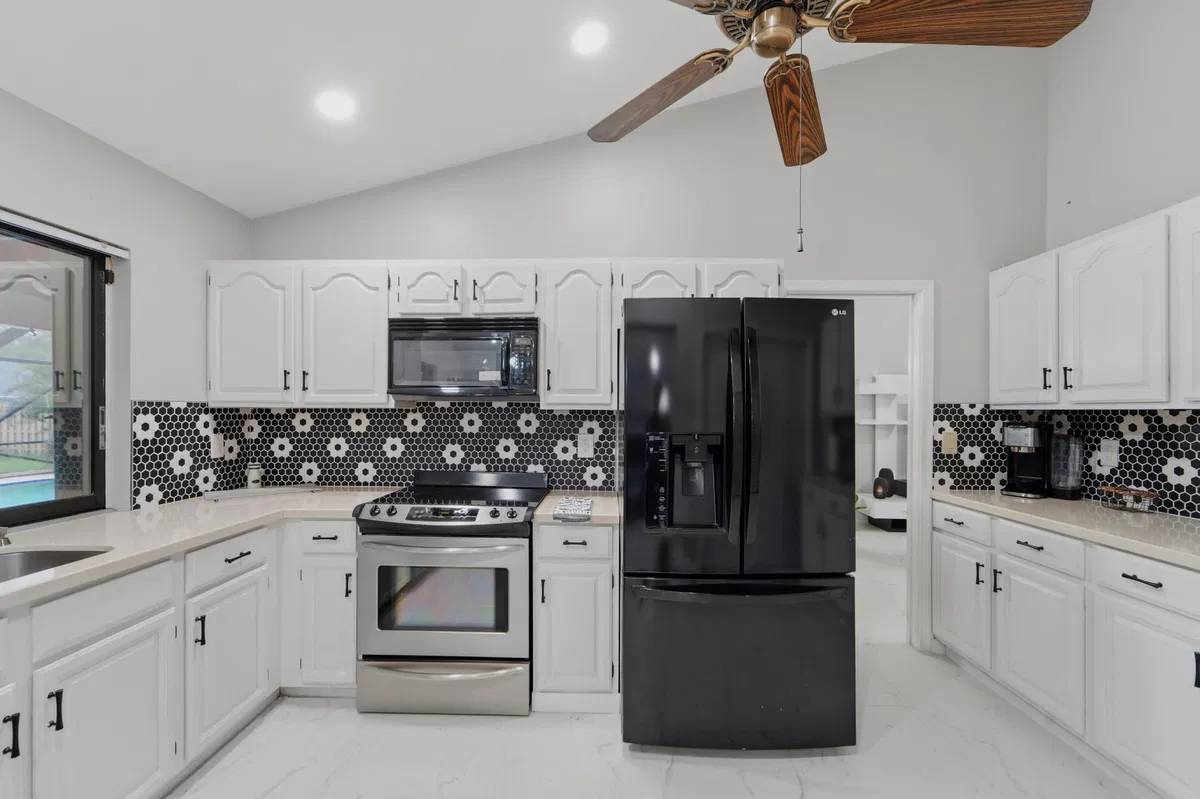 Residence photo 22