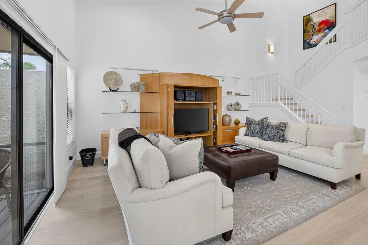 Residence photo 10