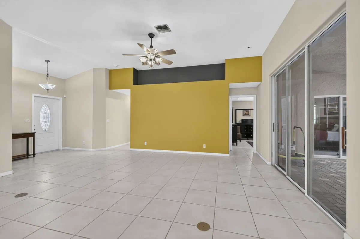  Residence photo 10