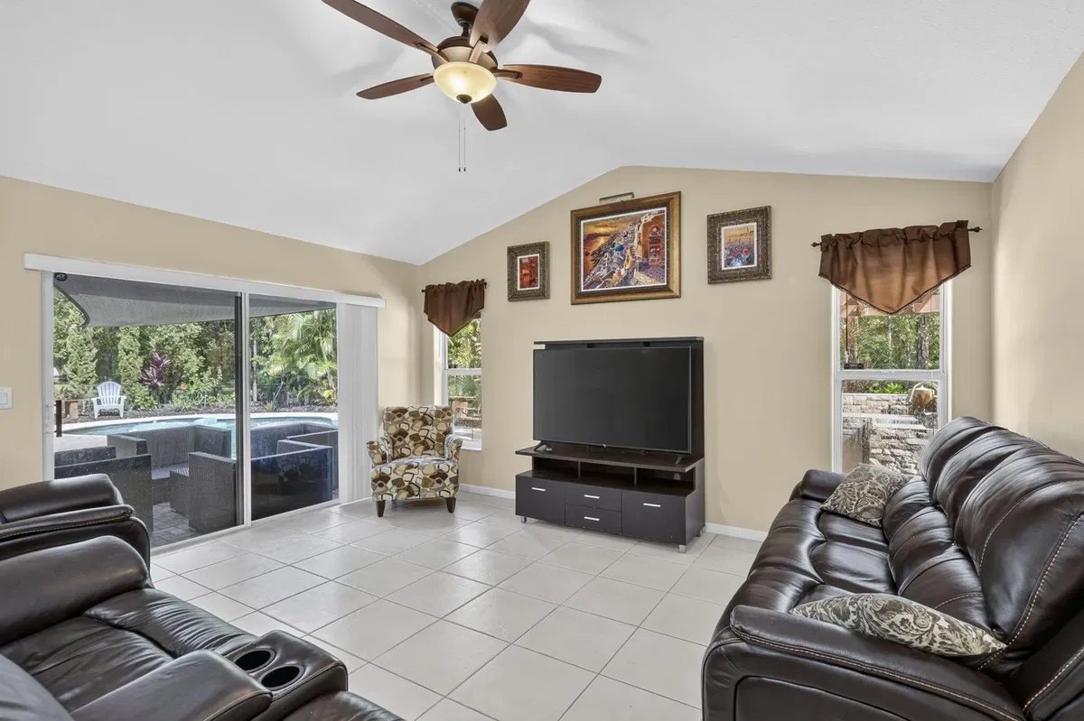  Residence photo 22