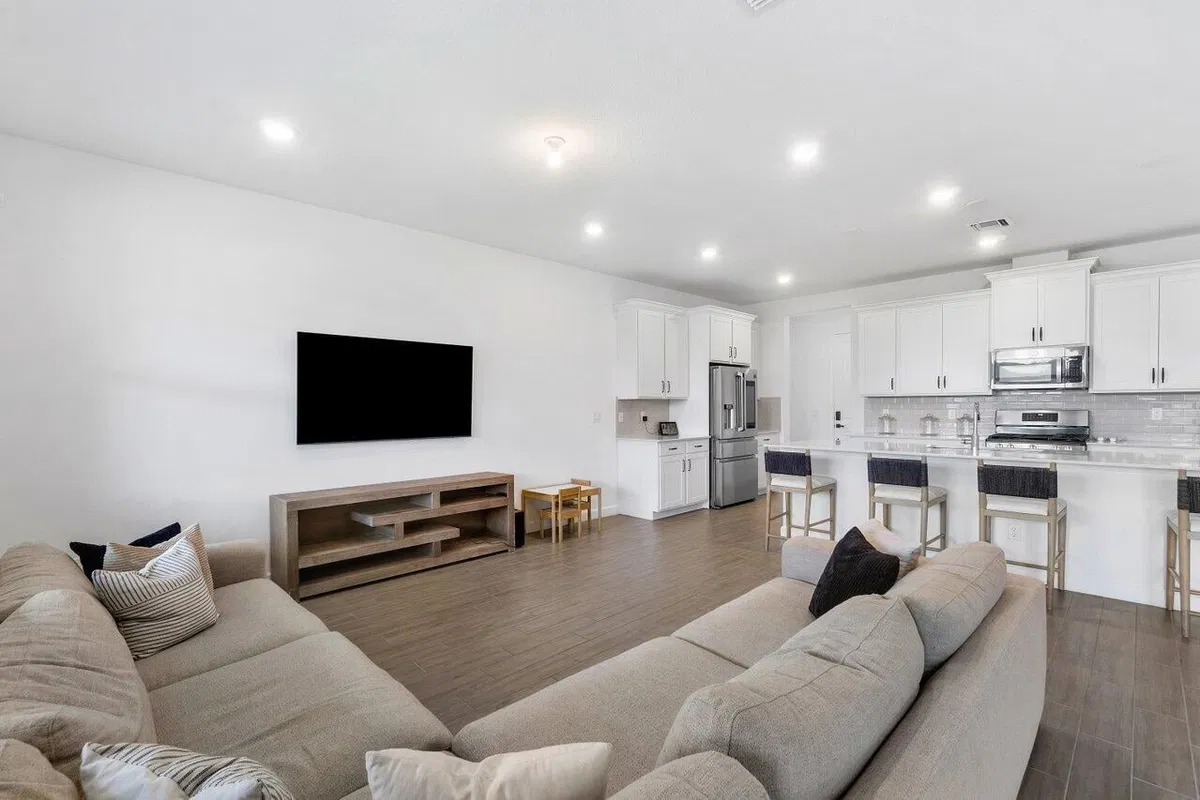 Residence photo 52