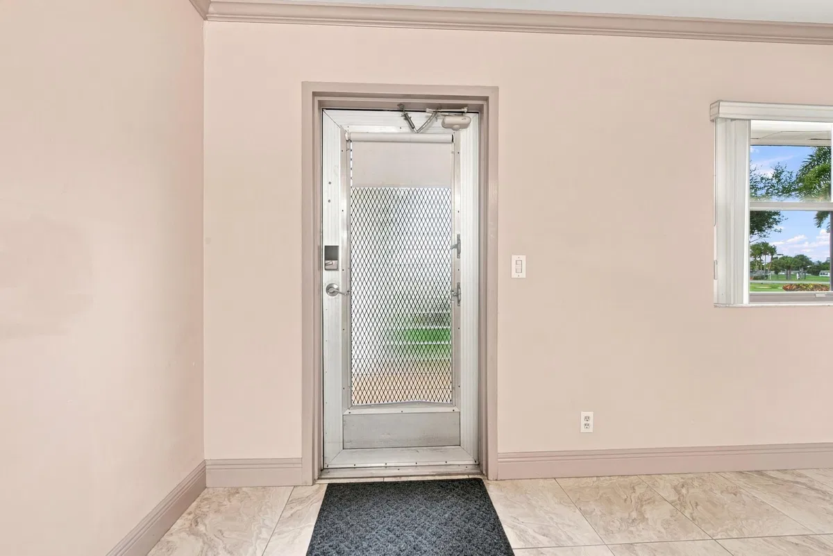 Residence photo 7