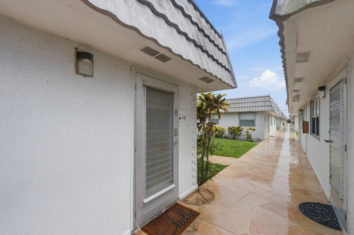 Residence photo 25